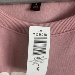 NWT Torrid Crew Neck, size 4